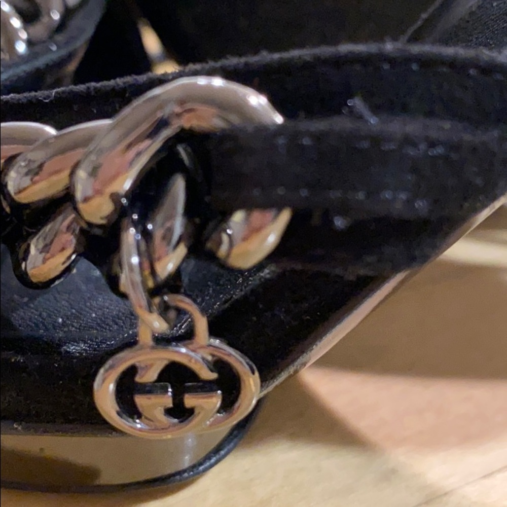 Gucci Black Chain-Strap Heeled Sandals - Picture 4 of 10